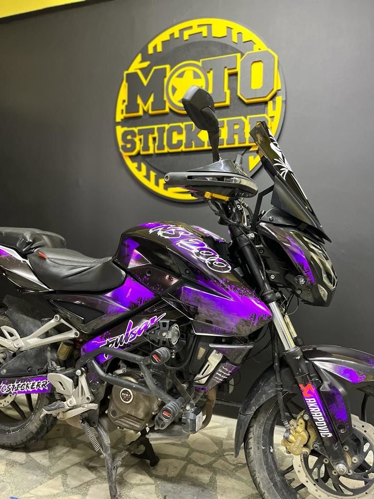 NS 200 STİCKER SET