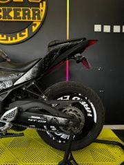 YAMAHA MT-25