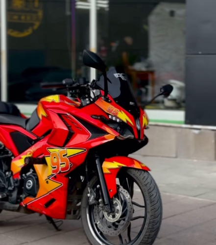 RS 200 STİCKER SET resmi